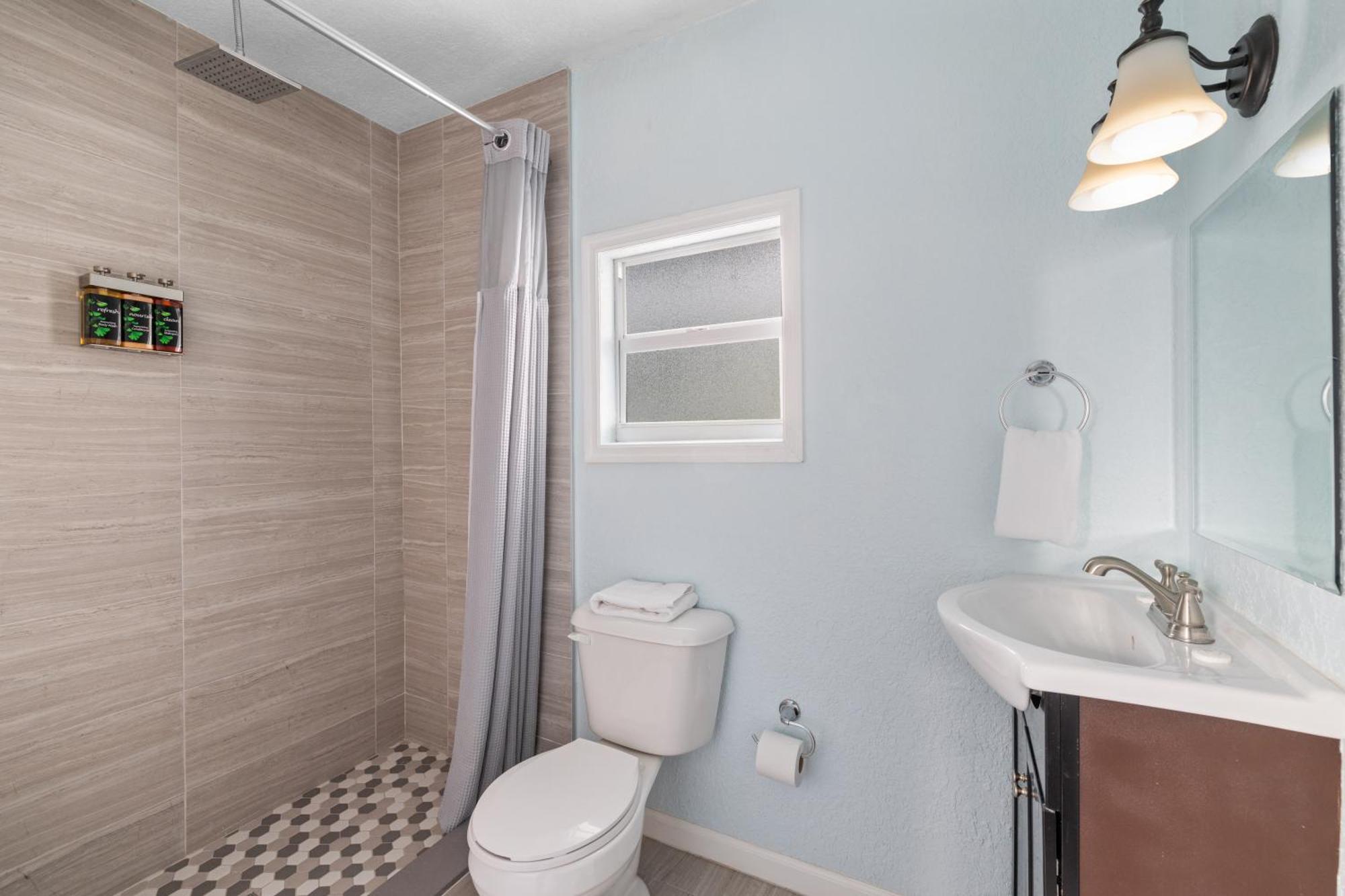 Sun Outdoors Key Largo Hotel Стая снимка